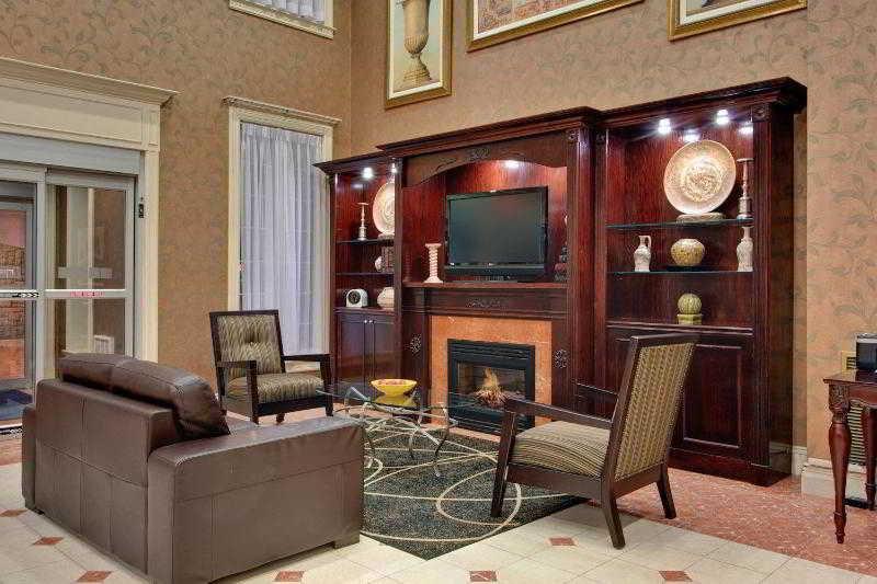 Hotel Express Oshawa By Ihg 3*