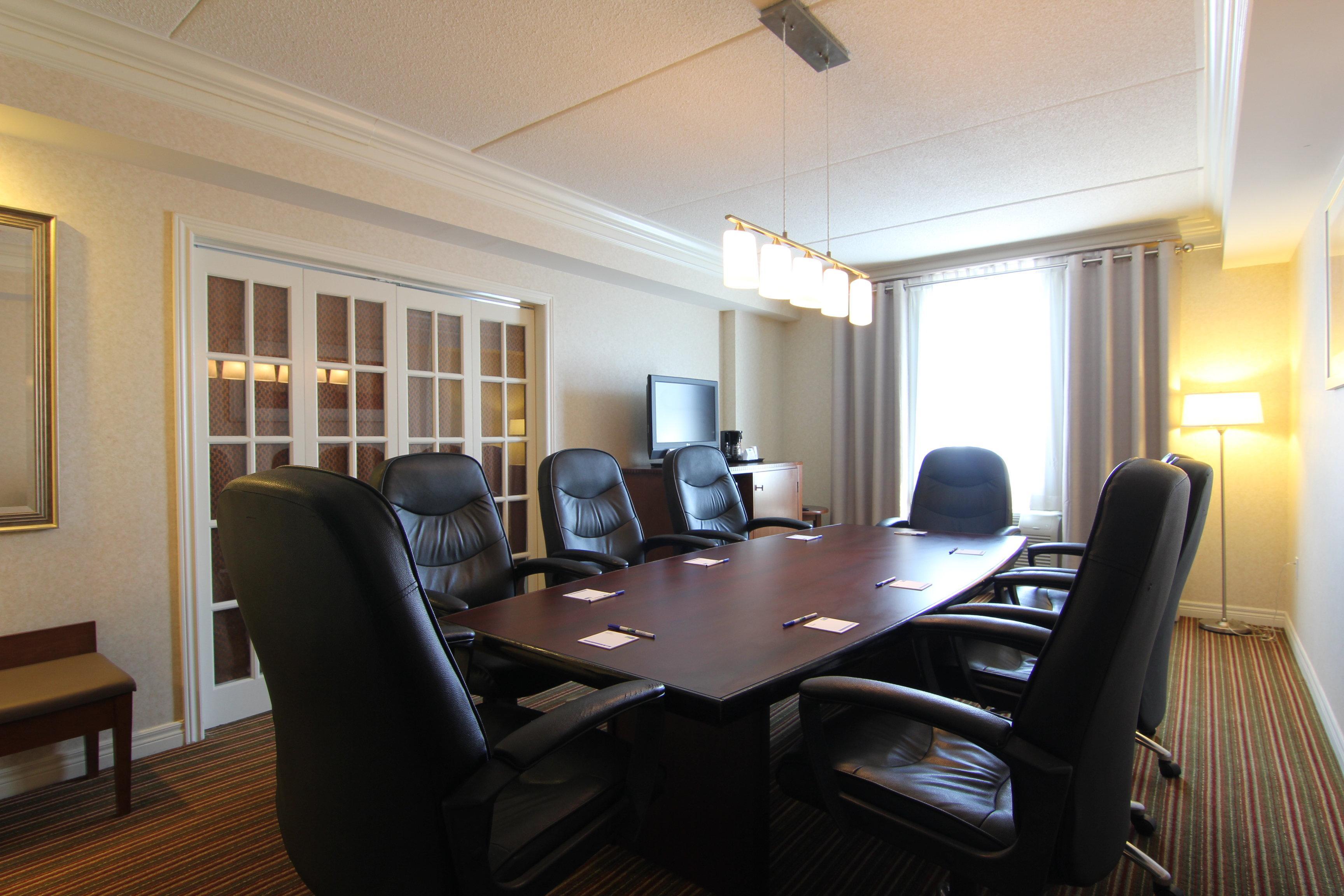 Express Oshawa By Ihg 3*