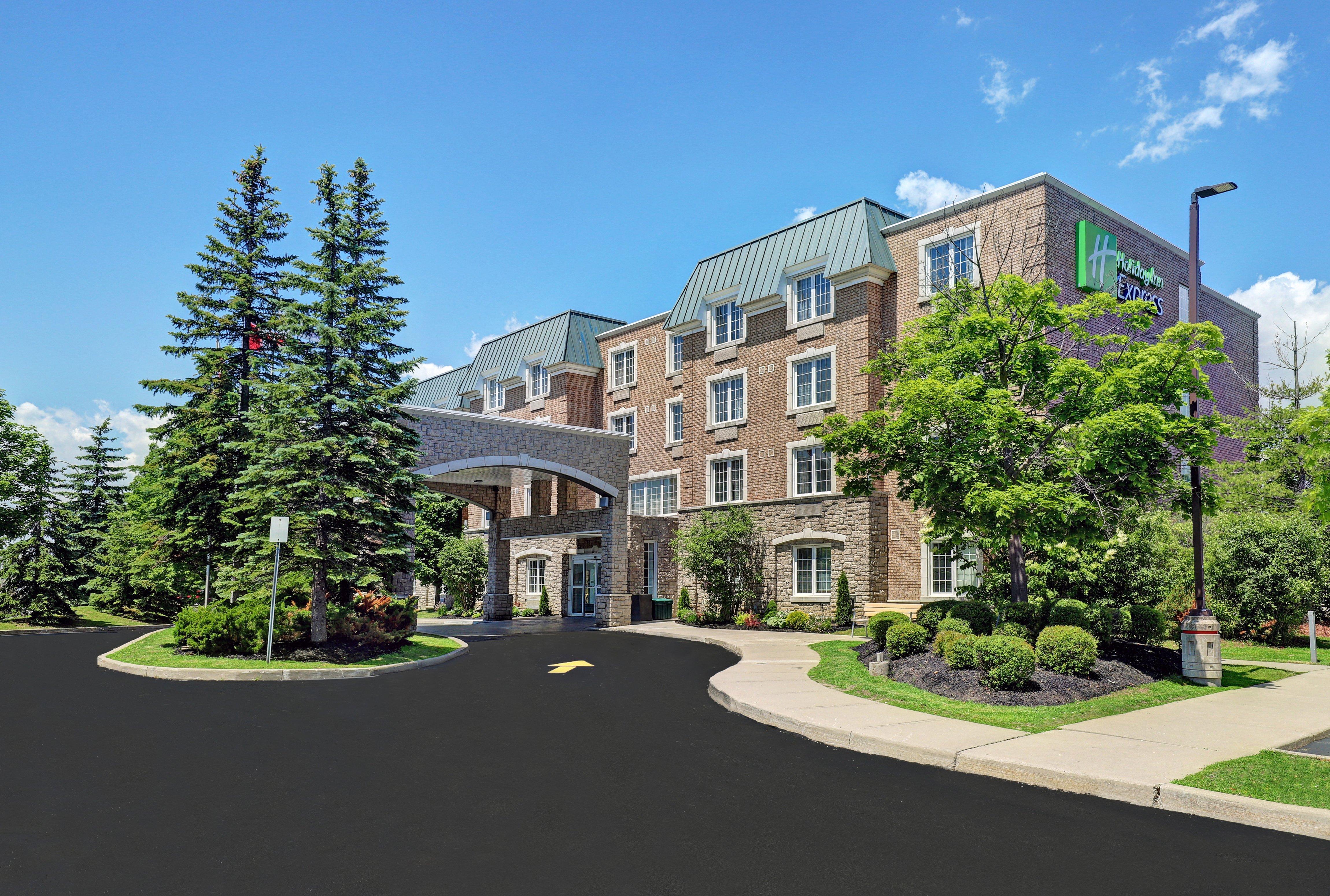 Hotel Express Oshawa By Ihg 3*