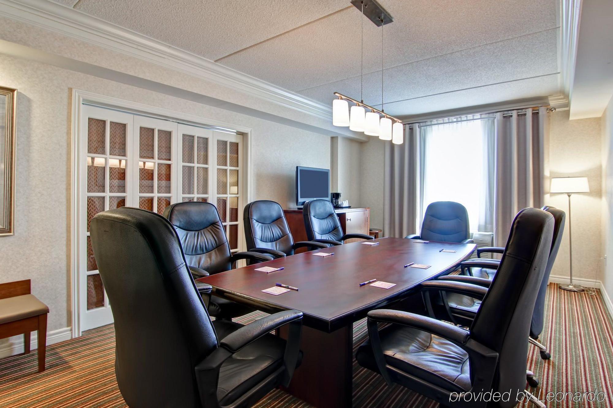 Express Oshawa By Ihg Whitby