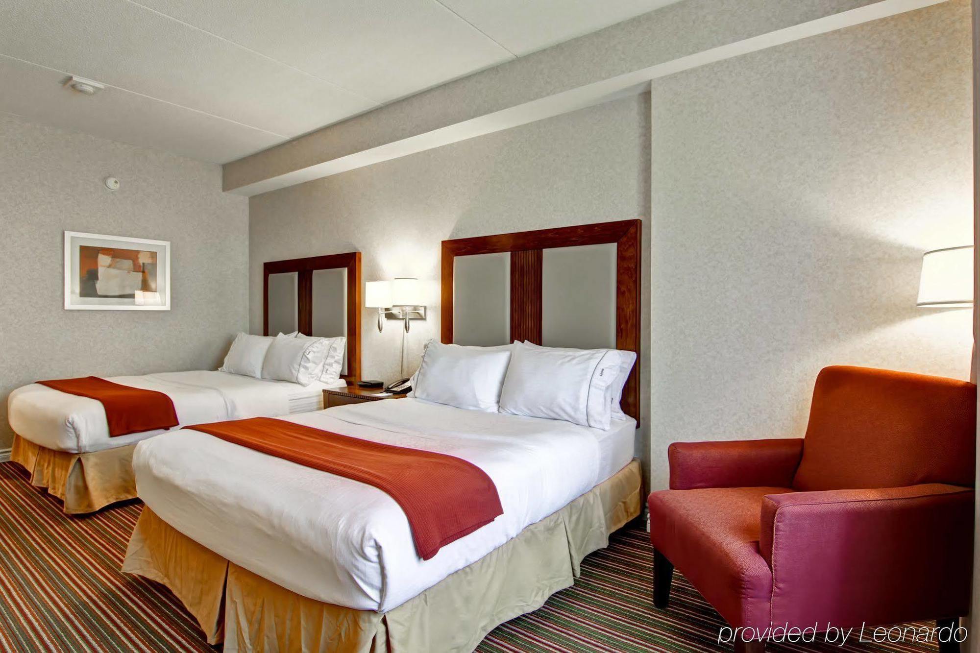 Hotel Express Oshawa By Ihg