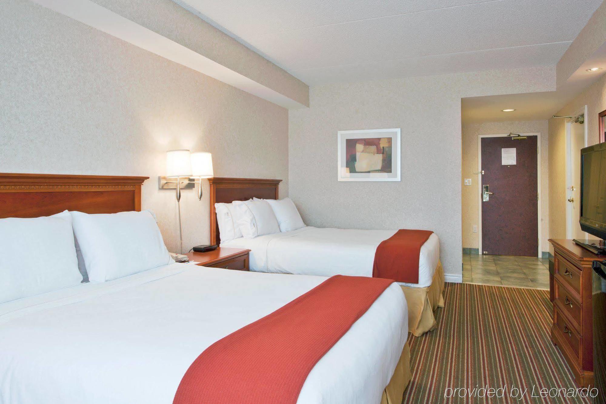 Express Oshawa By Ihg 3*